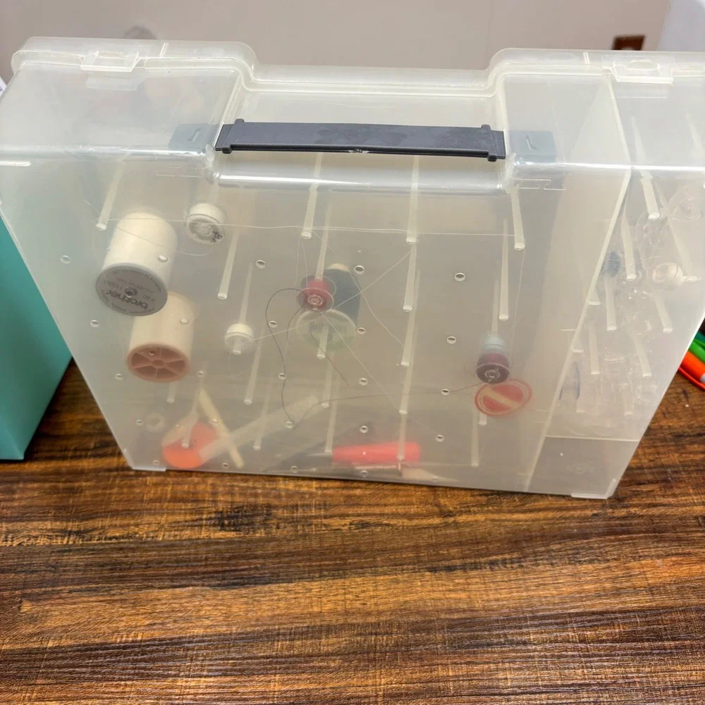PlasticArtBin Super Satchel Thread Box Organizer with Spindles and SewingNotions